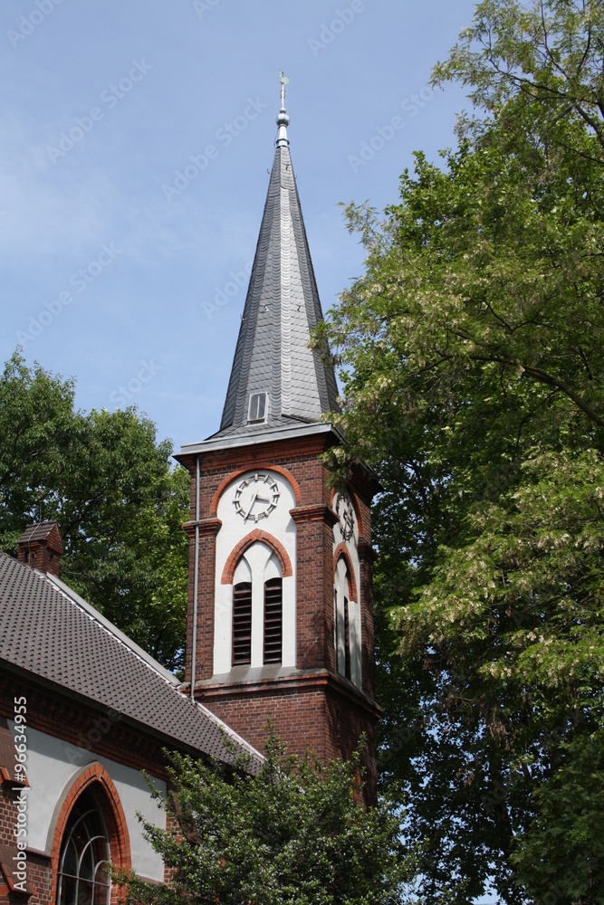 Kirchturm der evangelichen Kirche in Walsum-Aldenrade