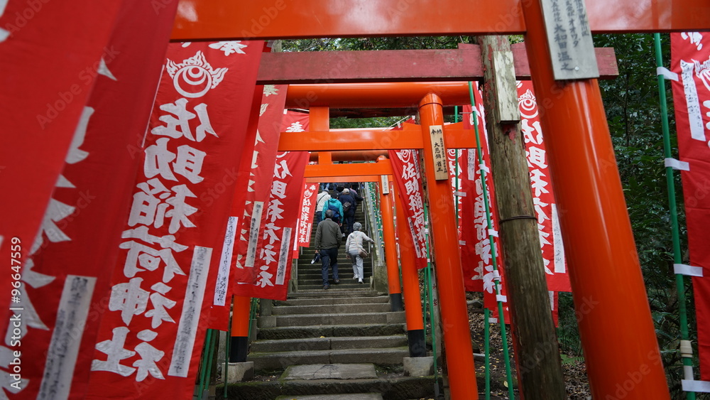 佐助稲荷神社への鳥居