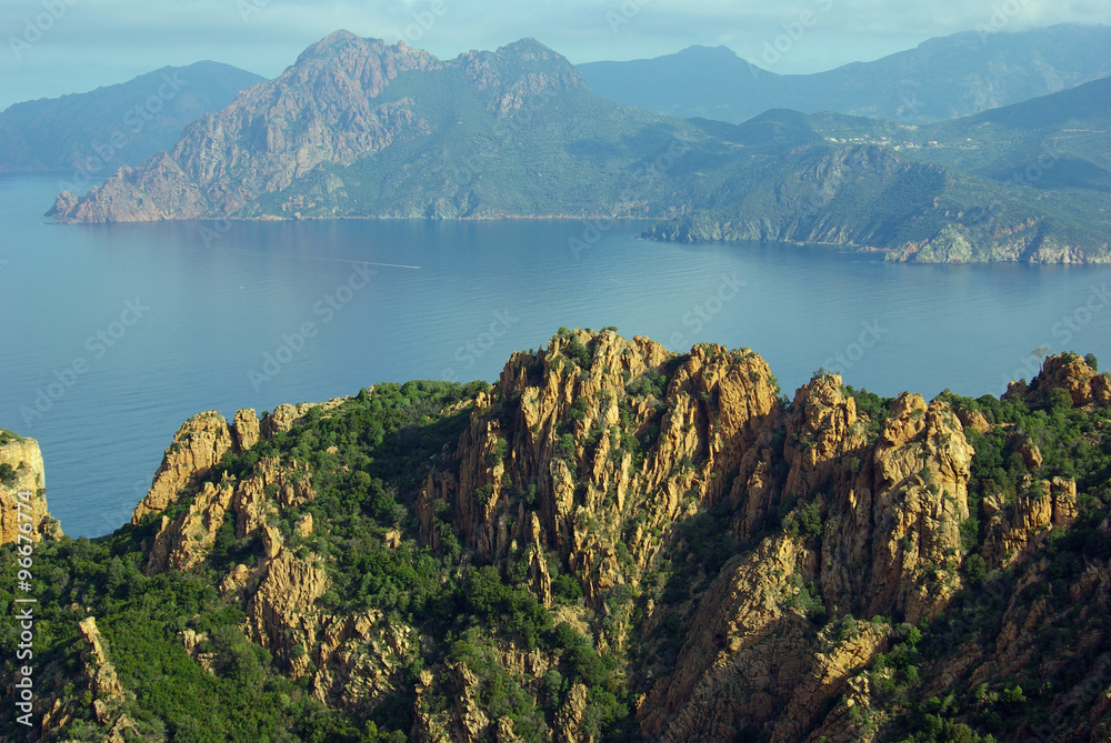 Corse, calanques de Piana et réserve naturelle de la Scandola