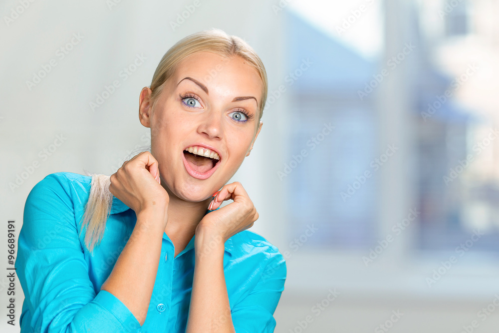 Fototapeta premium Astonished woman