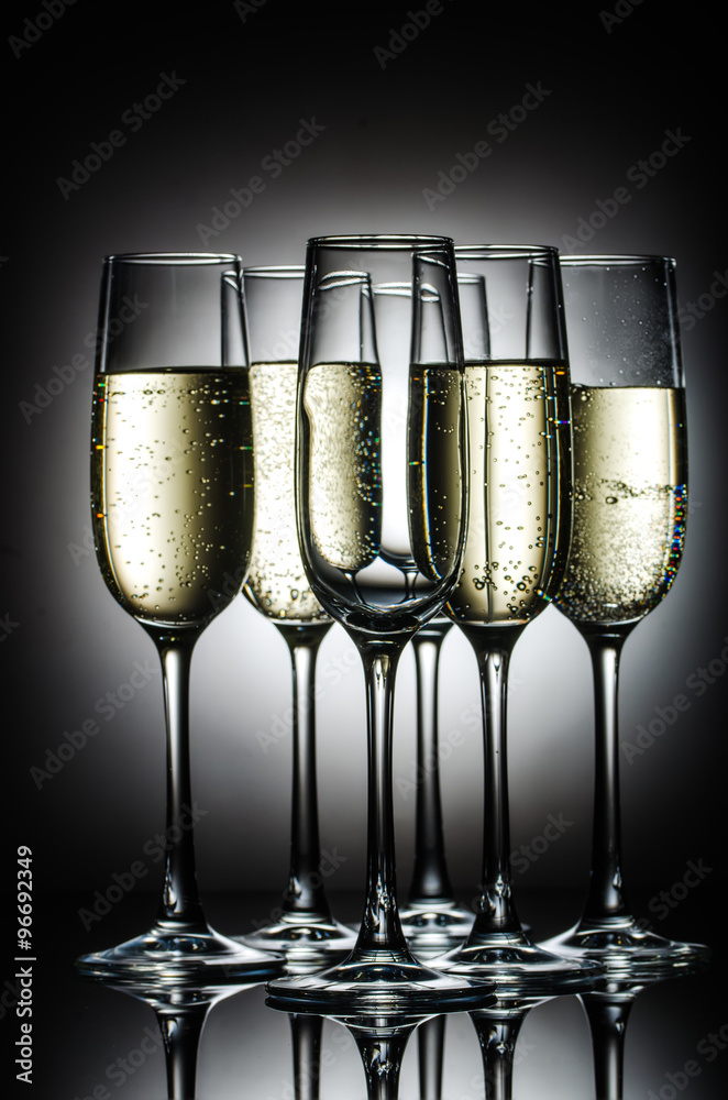 champagne glasses
