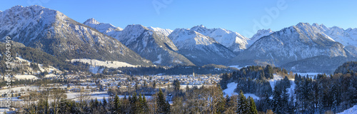 Blick auf das frisch verschneite Oberstdorf #96694349