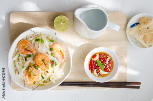 Mi Quang - A kind of vietnamese noodle photo