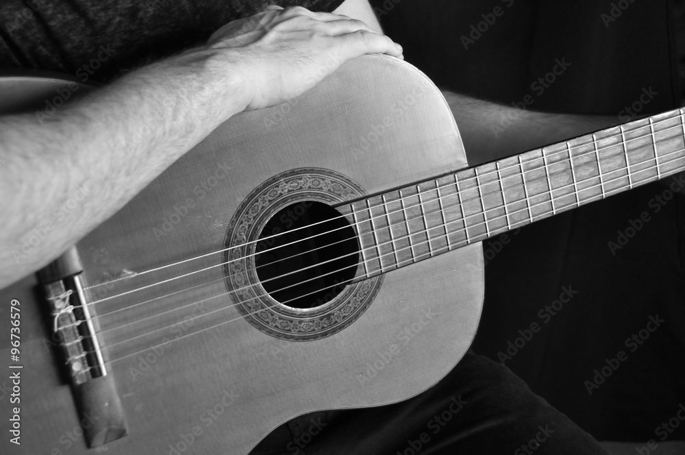 Naklejka premium Guitariste acoustique