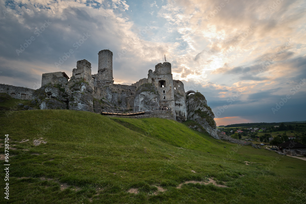 Ruins of a castle Ogrodzieniec, Poland