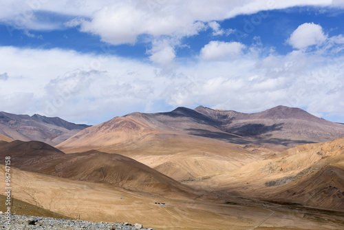 Mountain along the Karakoram Highway that link China (Xinjiang province) with Pakistan via the Kunjerab pass