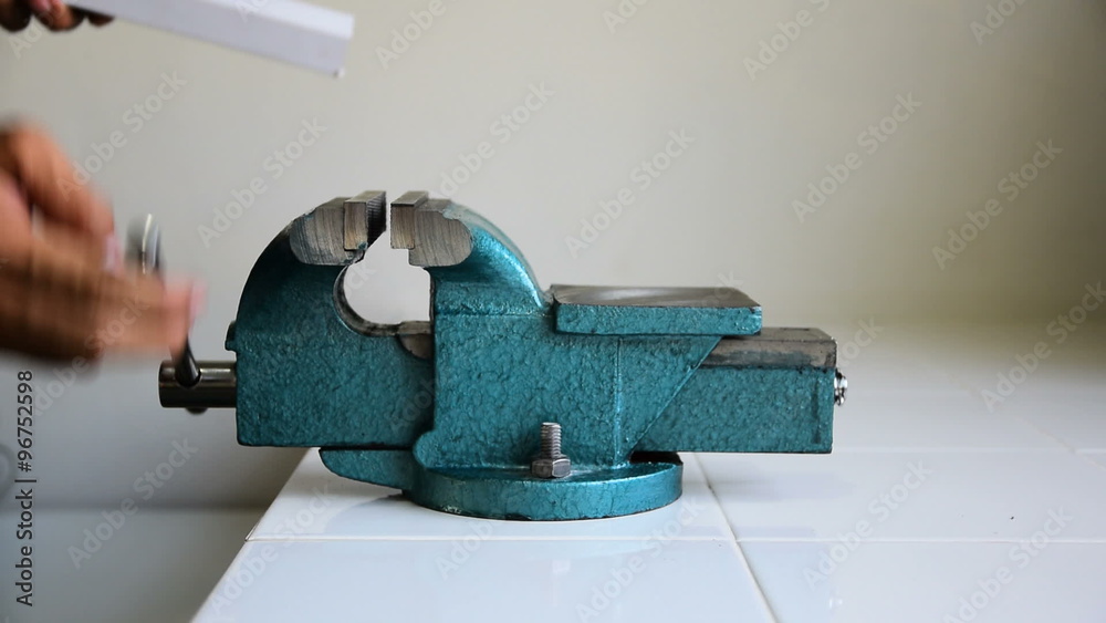 Bench clamps are an important tool in engineering and industrial design. Bench clamps are an important tool in engineering and industrial design.