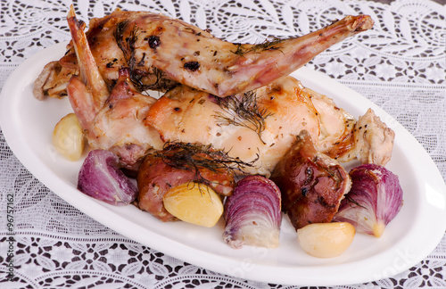 dietary meat, the thigh of rabbit roasted