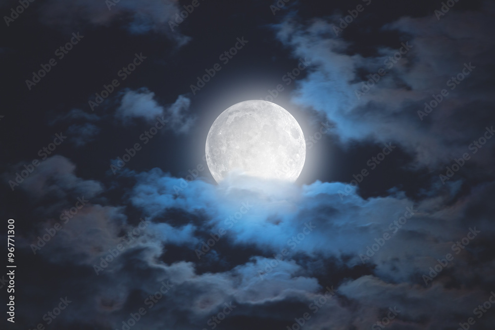 Obraz premium Moon on a starless and cloudy background. 