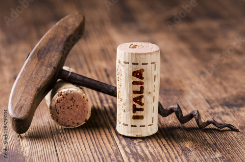 Leinwand Poster Turacciolo di vino con scritta italia e cavatappi vintage