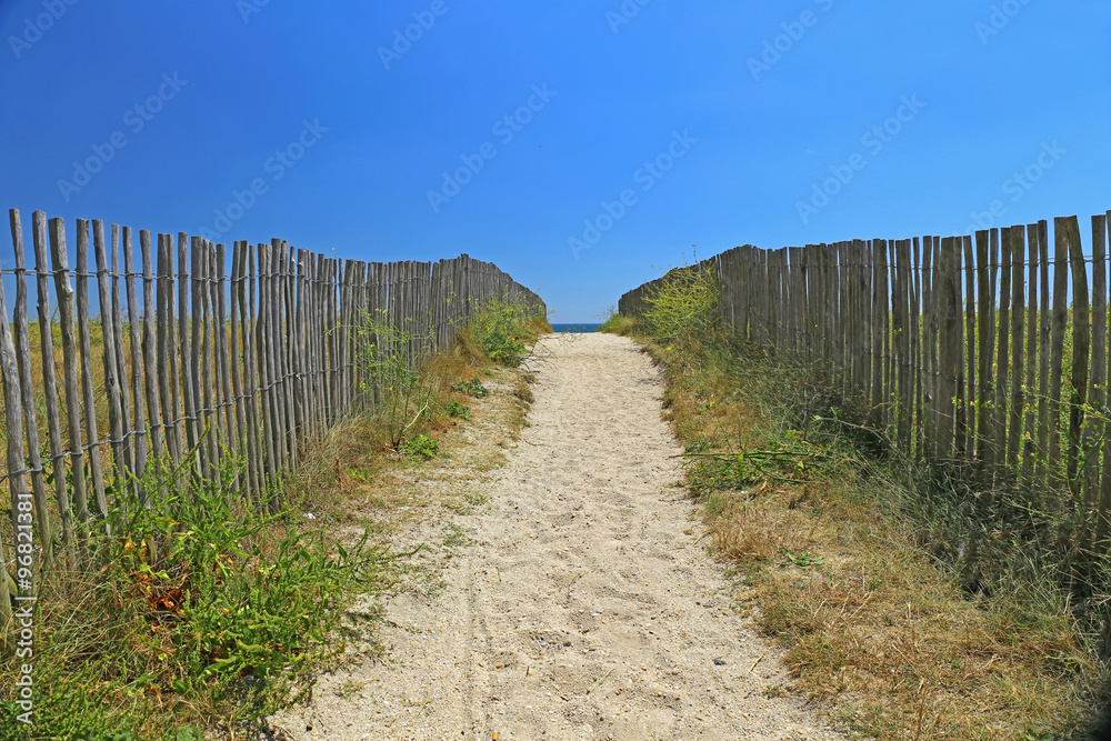 Strandzugang am Atlantik, Frankreich Strandzugang am Atlantik, Frankreich