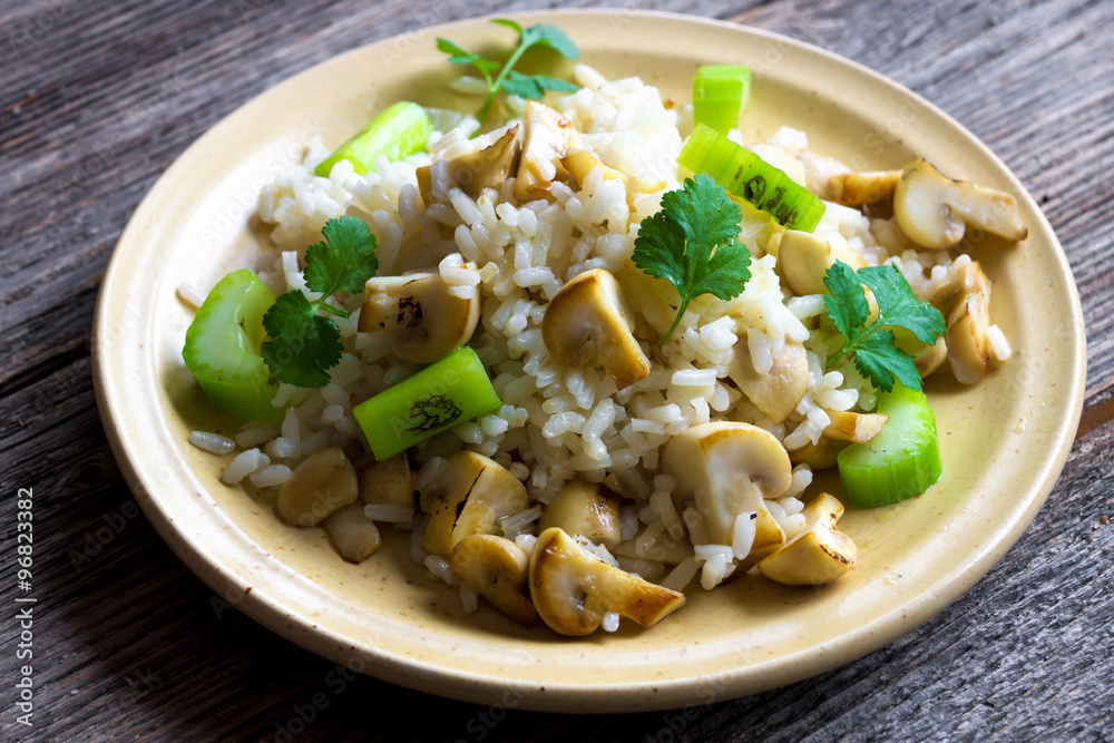 Risotto with mushrooms, coriander and celery Risotto with mushrooms, coriander and celery