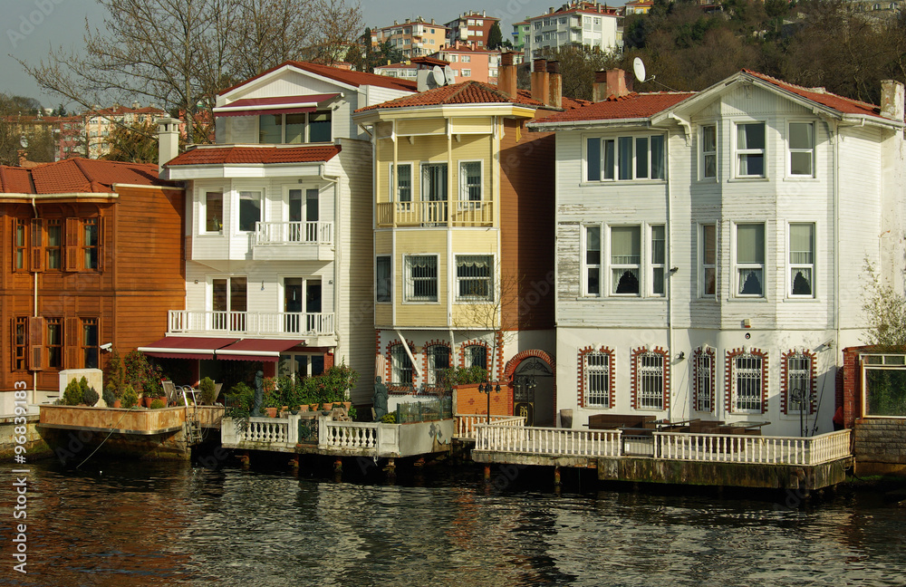 Istanbul, maisons ottomanes sur le Bosphore, Turquie Istanbul, maisons ottomanes sur le Bosphore, Turquie