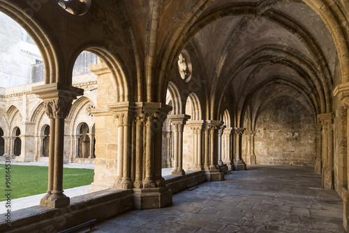 Cath  drale Velha de Coimbra