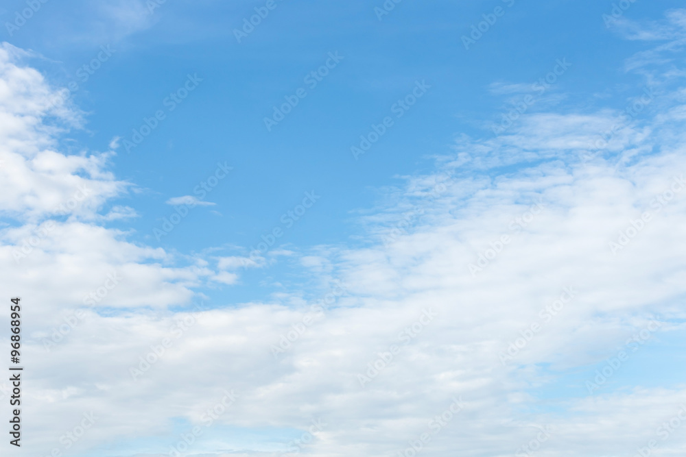 Obraz premium Cloud on the blue sky.