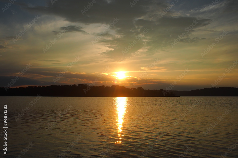 呼人浦キャンプ場から望む網走湖の夕焼け