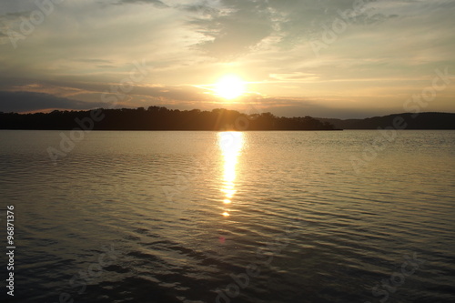 呼人浦キャンプ場から望む網走湖の夕焼け