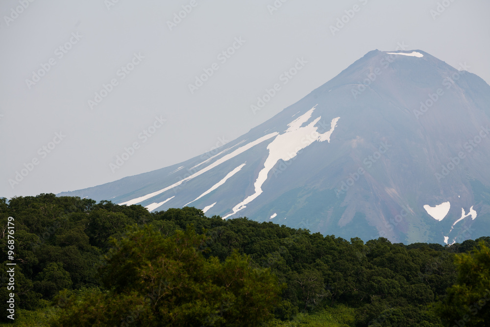 Fototapeta premium Volcano on Kamchatka
