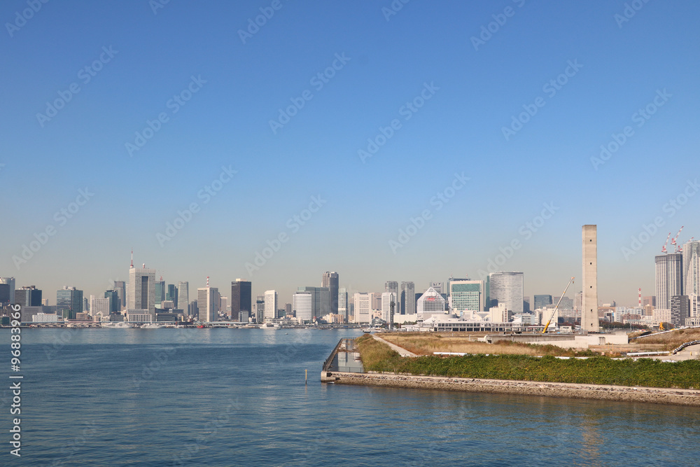 Naklejka premium 沿岸部の道路