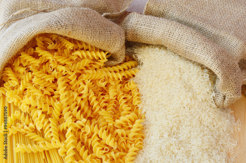 Pasta vs Rice
half pasta and half rice
pasta and rice