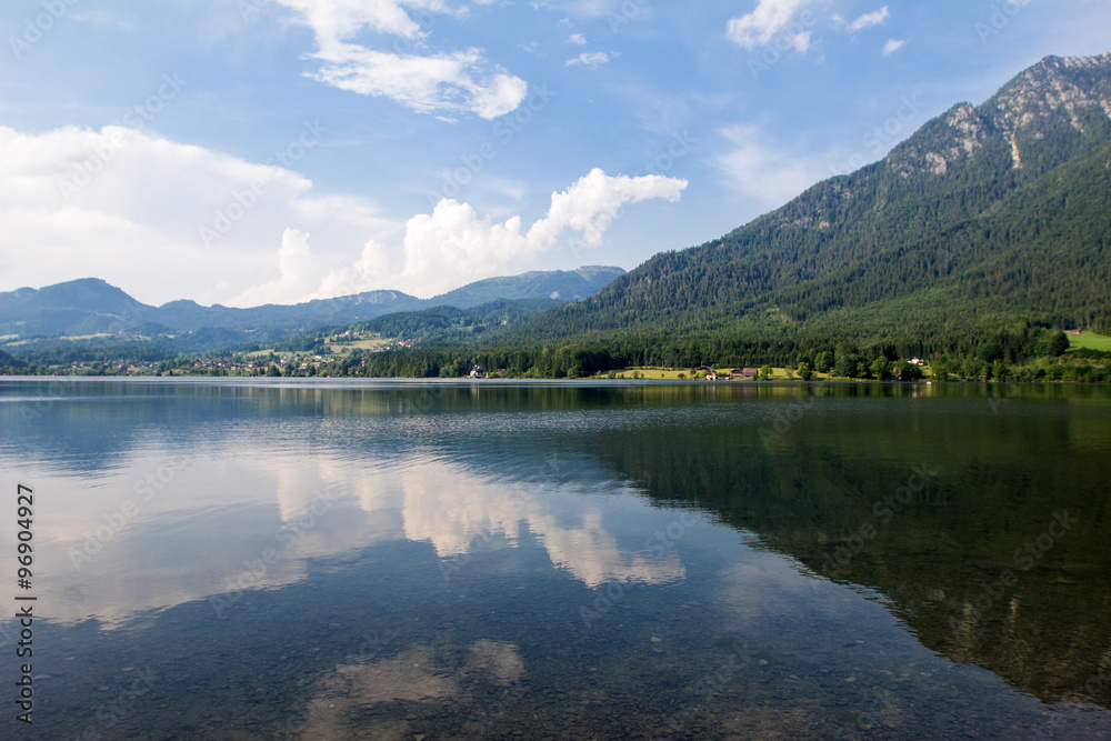 Naklejka premium Mountain Lake