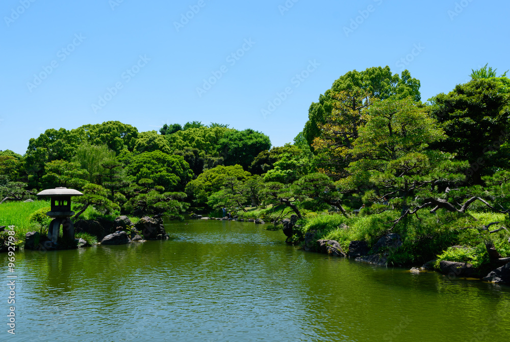 Kiyosumi Gardens in Tokyo