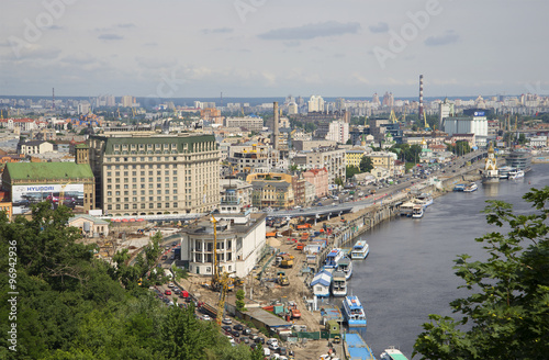 Вид на строительство днепровской набережной. Киев