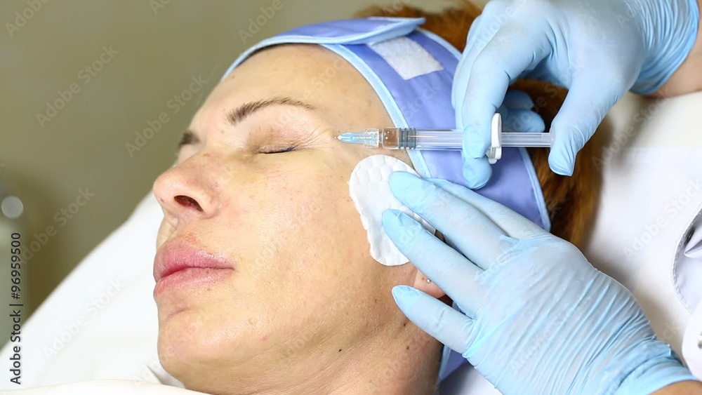 Cosmetic treatment with injection in a clinic Cosmetic treatment with injection in a clinic