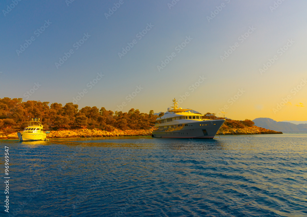 Obraz premium anchored yachts