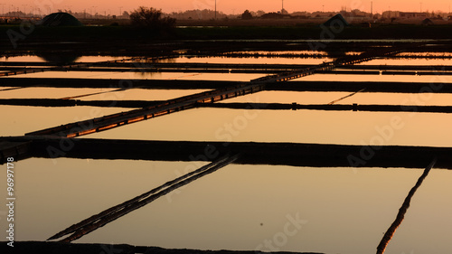 Konstfotografi Atardecer en las Salinas de Aveiro