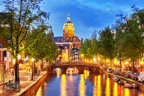 Fototapeta Naklejka Na Ścianę i Meble -  Beautiful Amsterdam city at the evening time.