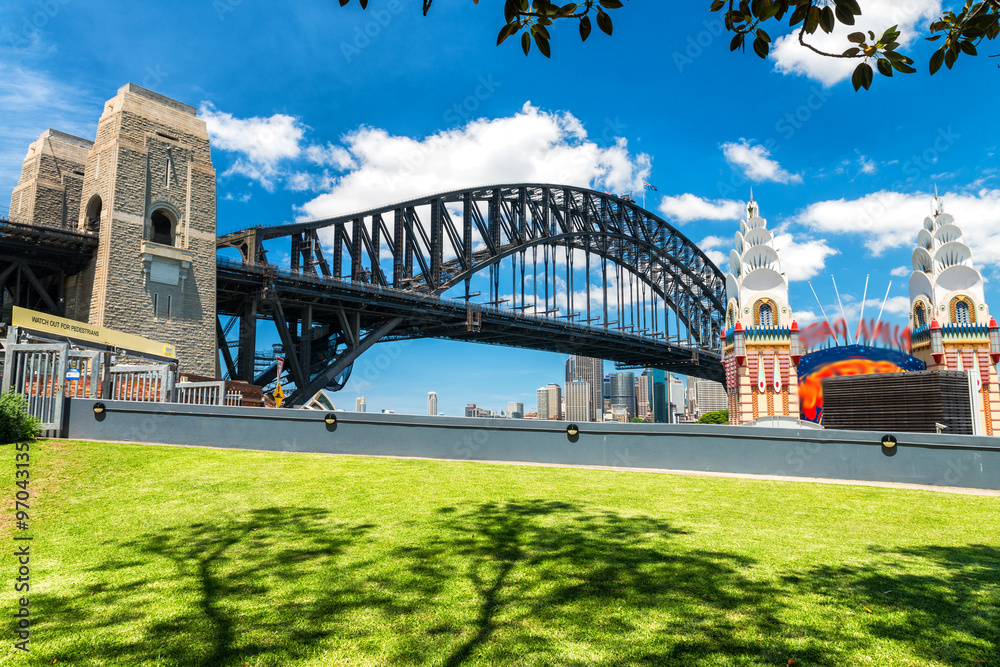 Fototapeta premium Beautiful view of Sydney Harbour Bridge