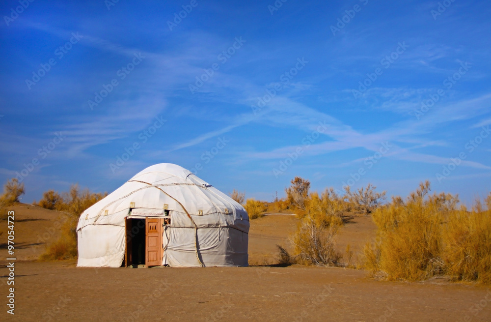 Yurt  in Kyzyl-Kum desert, Uzbekistan 