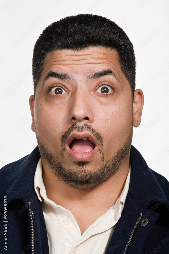 Obraz premium Portrait of mid adult middle eastern man