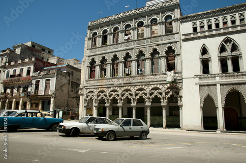 Colonial Building - Havana - Cuba © Adwo
