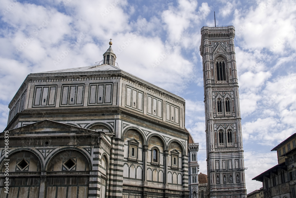 Vistas de la monumental catedral de Florencia en Italia