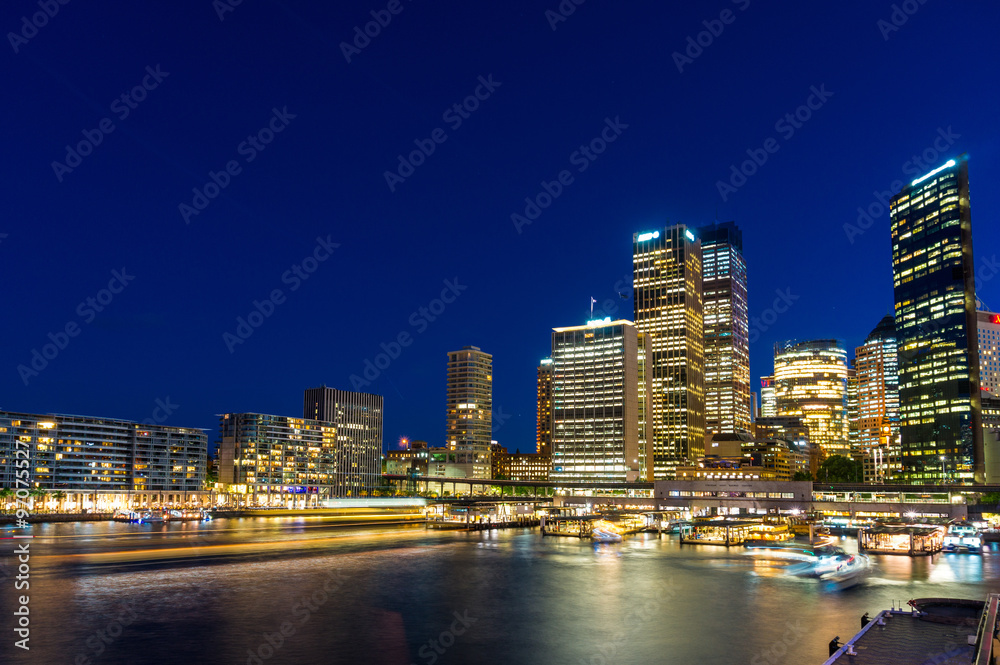 Obraz premium Circular Quay and Sydney Business District Centre at night, Syd