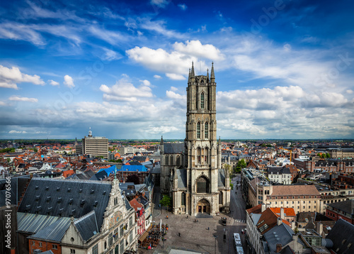 Saint Bavo Cathedral and Sint-Baafsplein, view from Belfry. Ghen Fototapet