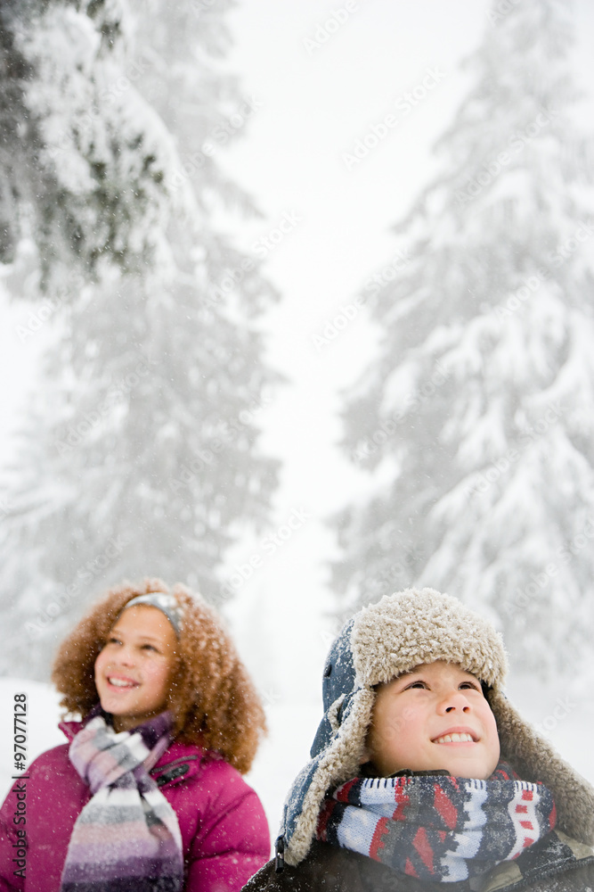Obraz premium Children in the snow