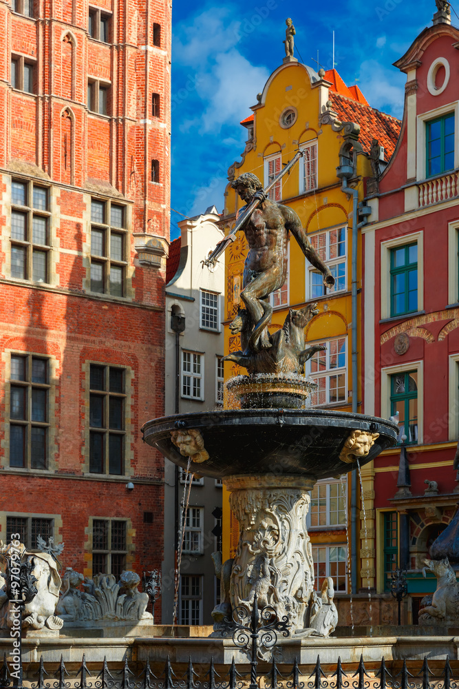 Obraz premium Fountain of Neptune on Long Market Street, Gdansk