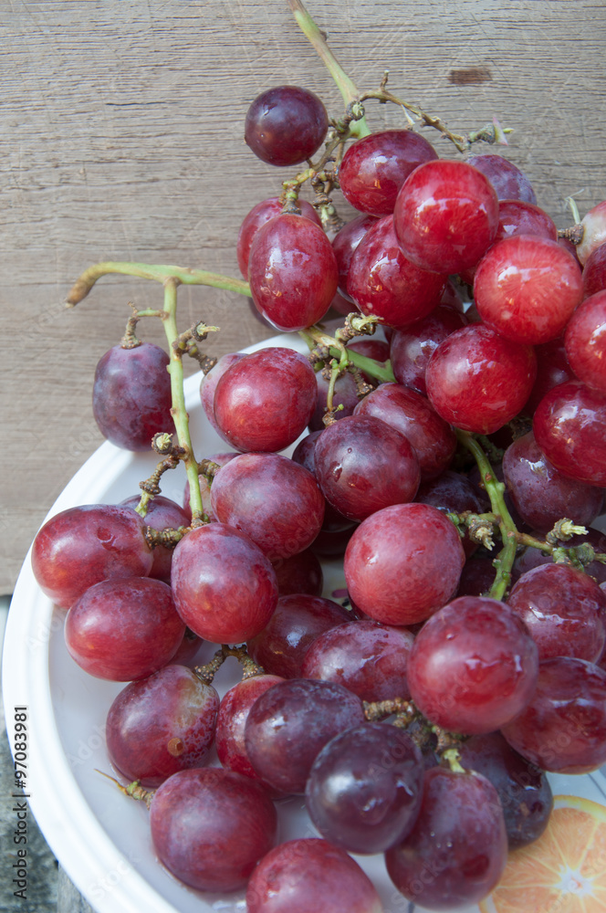 Fototapeta premium Fresh grape on tray