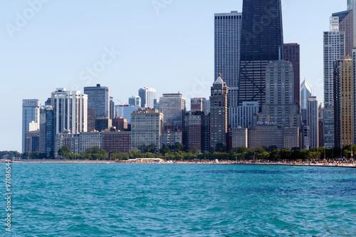 Color DSLR image of the downtown city skyline, Chicago, Illinois © Richard McGuirk