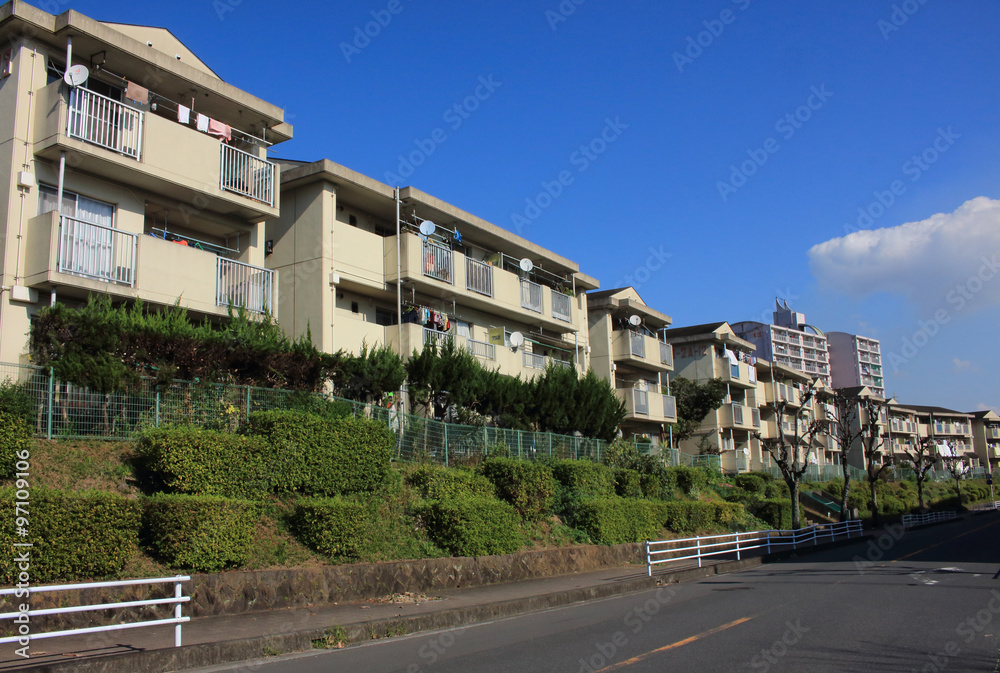 街並みと青空