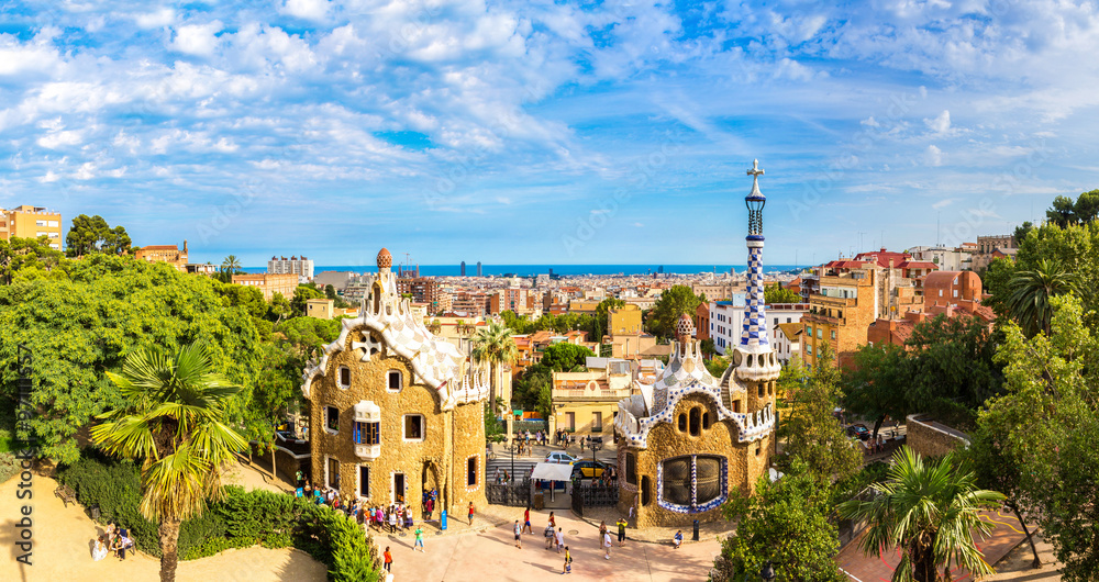 Fototapeta premium Park Guell in Barcelona, Spain