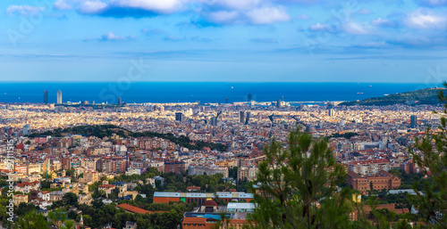 Fototapeta Naklejka Na Ścianę i Meble -  Panoramic view of Barcelona