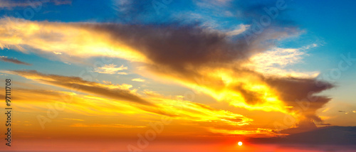 Panorama zachodu słońca