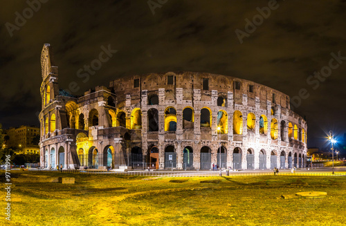 Photo Colosseum in Rome, Italy