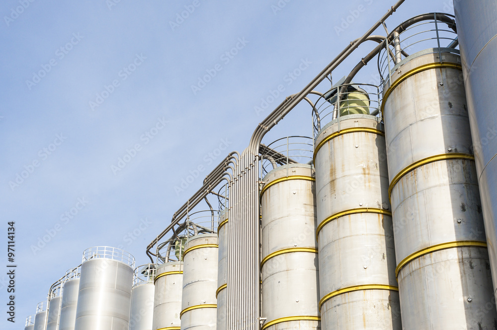 Industrial silos in the chemical industry