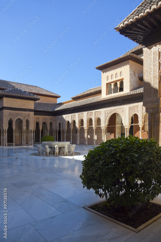 Alhambra, Granada, Löwenhof mit Brunnen Alhambra, Granada, Löwenhof mit Brunnen