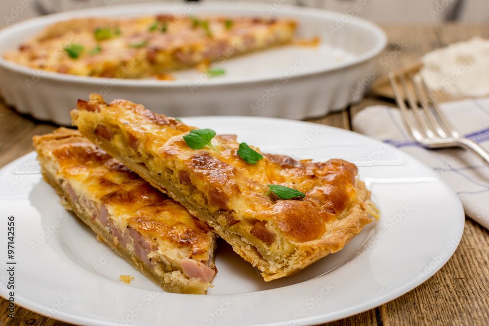 Traditional french quiche